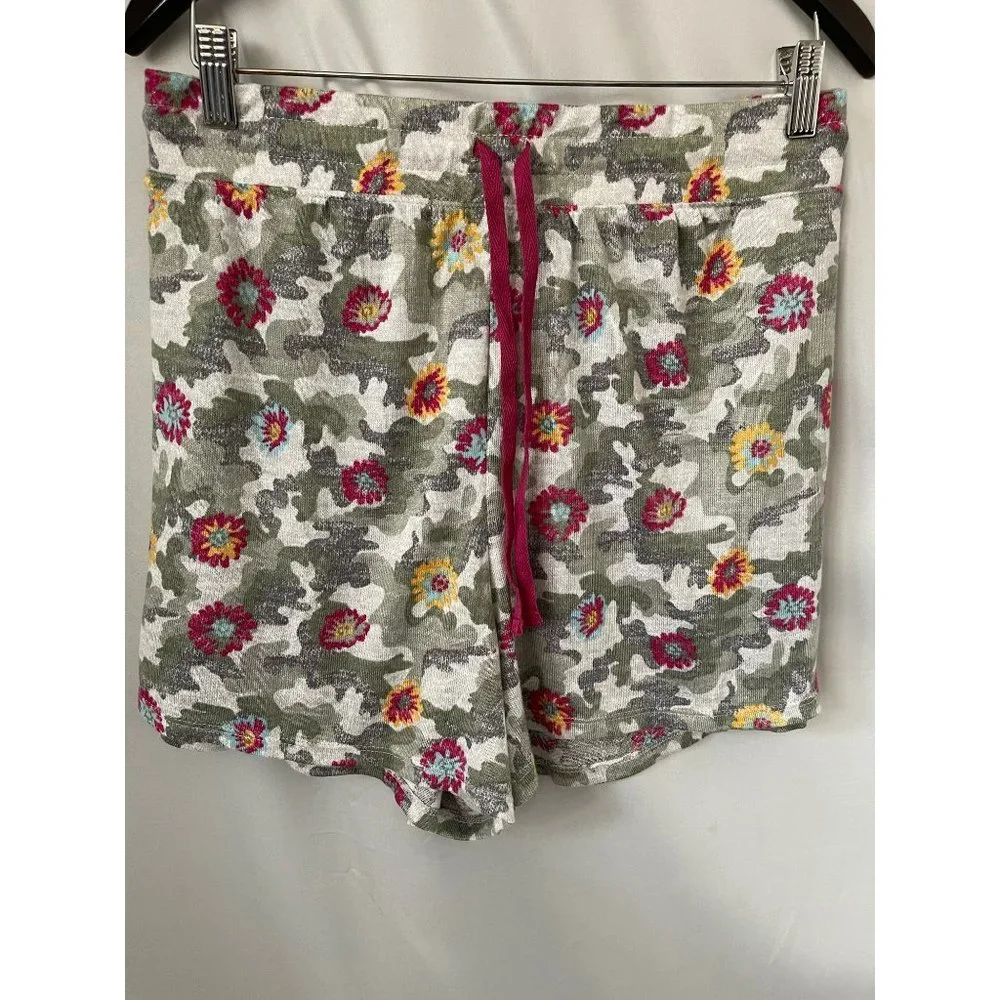 Secret Treasures Multi-Color Camo Floral Print Super Soft Lngewear Sleep Shorts - Picture 1 of 7